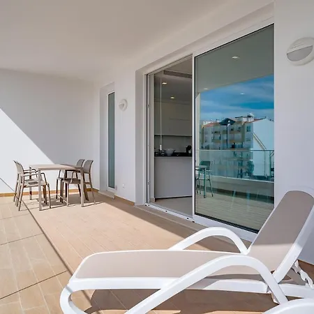 아파트 Modern And Cozy Close To Downtown *