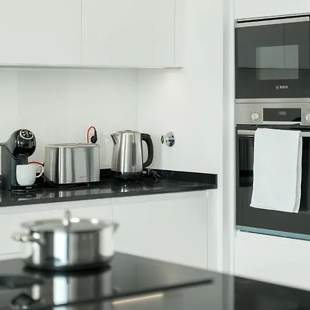 Modern And Cozy Close To Downtown