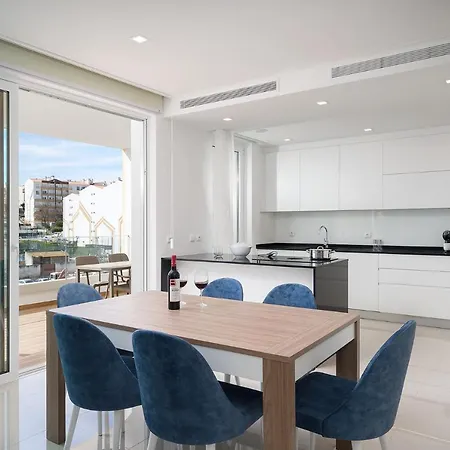 Apartment Modern And Cozy Close To Downtown Lagos